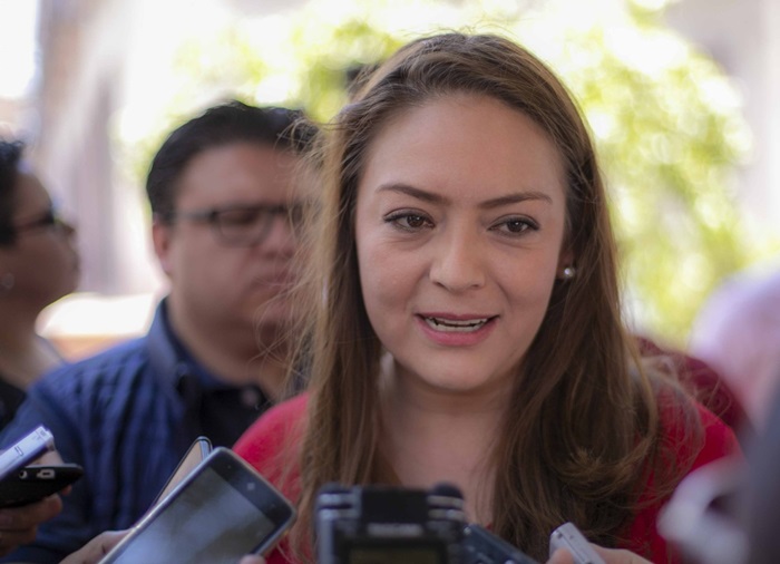 Imagen de Verónica Díaz el abuso del poder